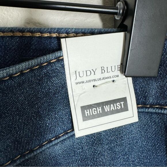 NWT Judy Blue Womens High Rise Boyfriend Jeans Therma Denim Stretch 9/29 JB88207 - Picture 4 of 11